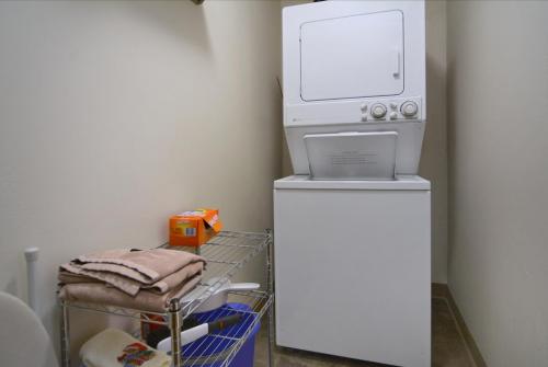 WestWall C104 08 laundry room