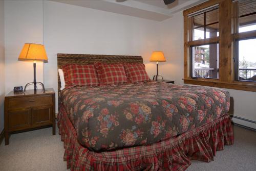 WestWall C204 13 bedroom